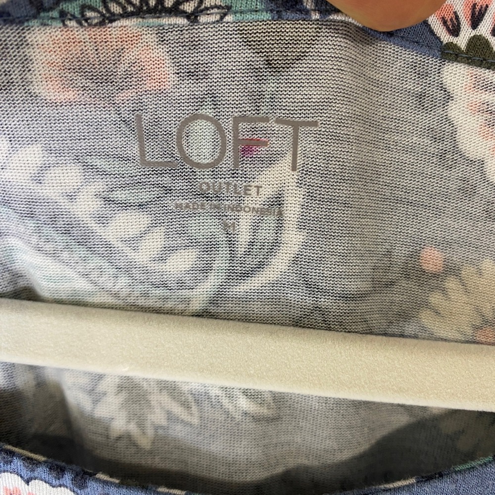 Loft Outlet Blue Paisley Floral Scoop Neck Cap Sleeve Blouse Medium - Picture 3 of 11